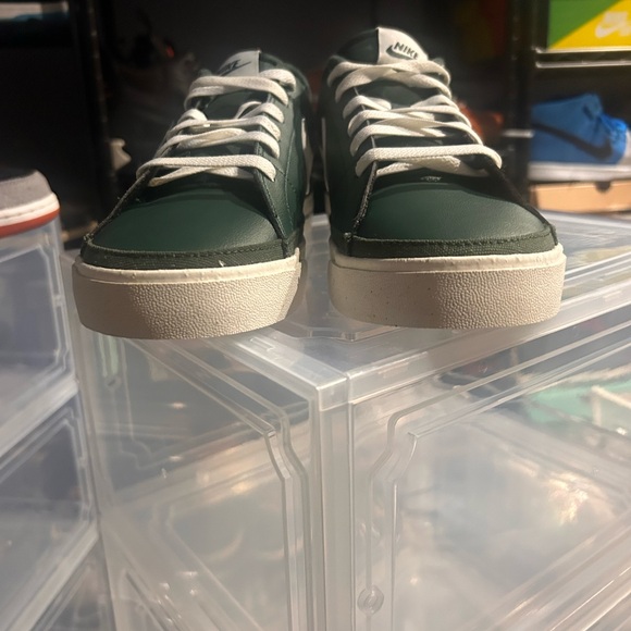 2022 Court Legacy 'Pro Green'. Sz-10- Rep Box - Picture 3 of 6